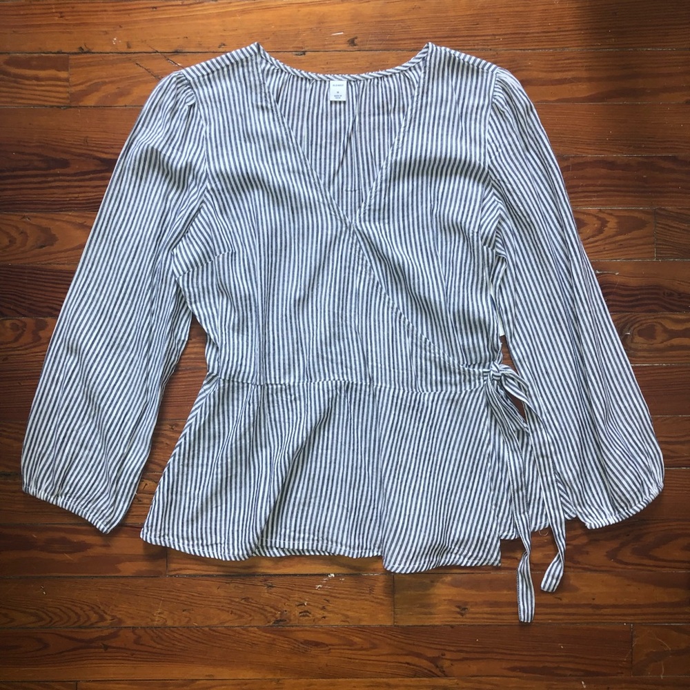 Old Navy NWT wrap stripe blouse